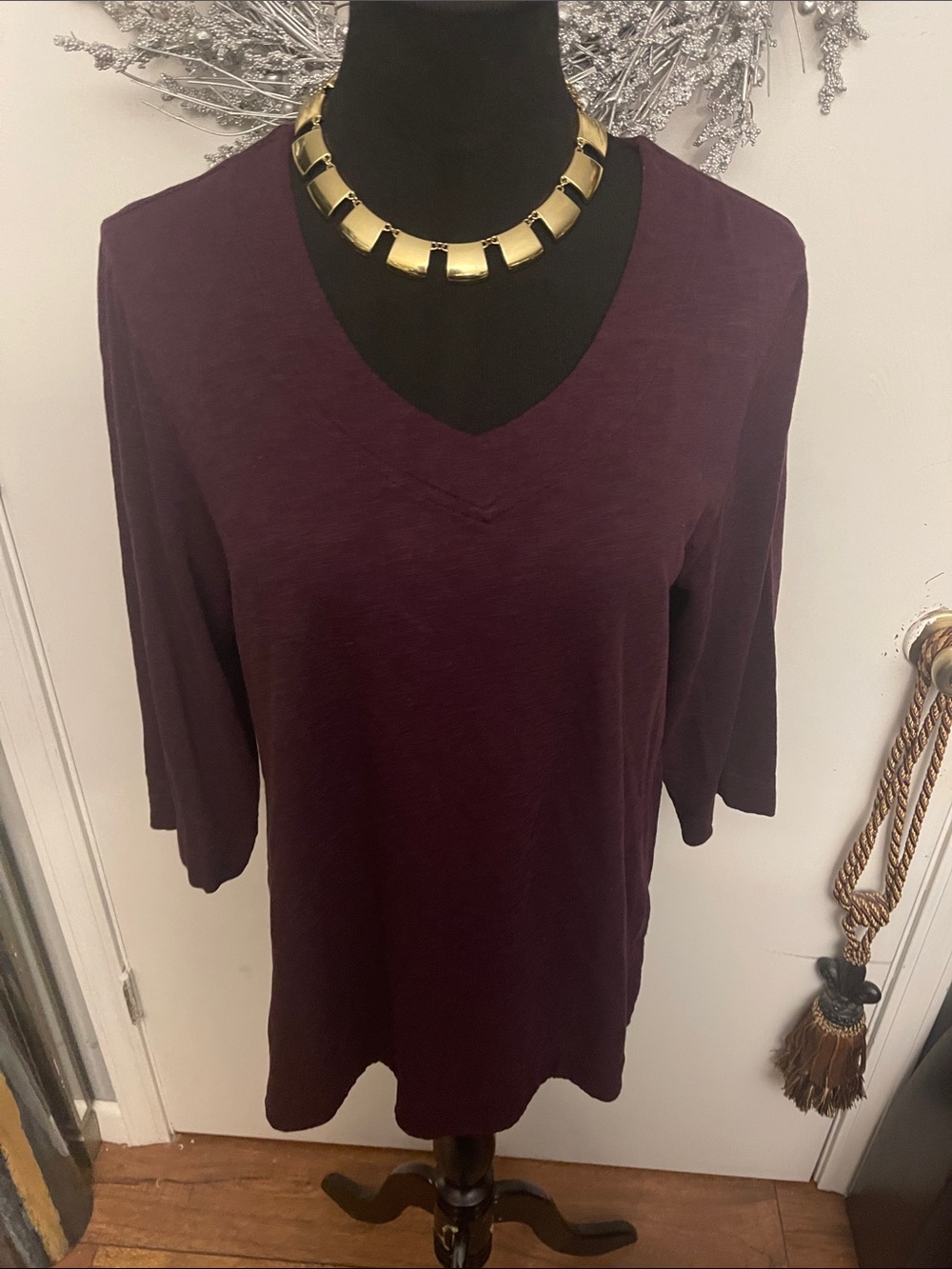 Chico's Plum V-Neck Long Sleeve Tee